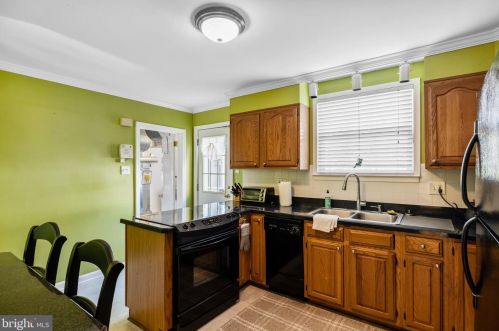 315 Maple Ave, Camden NJ  08109-2698 exterior