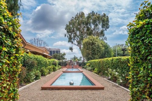 11 La Linda Dr, Long Beach, CA 90807-3305