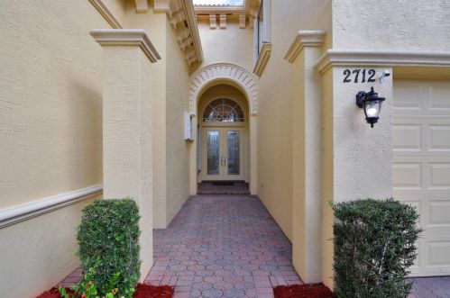 2712 Treanor Ter, West Palm Beach, FL 33414-6407