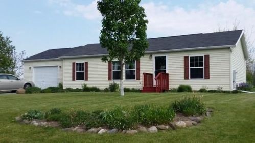 8516 Brookview Dr, Honeoye, NY 14471-9519