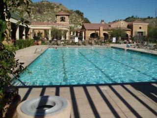 2758 Piantino Cir, San Diego CA  92108-4736 exterior