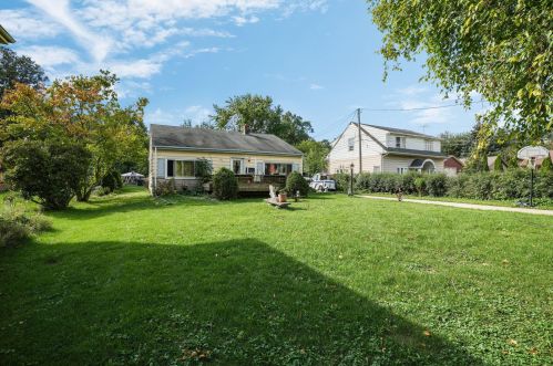 353 Waterford Ave, Milwaukee, WI 53207-4431