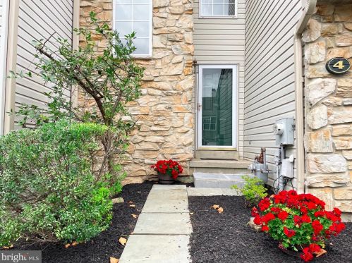 4 Hampton Rd, Norristown, PA 19403-2011