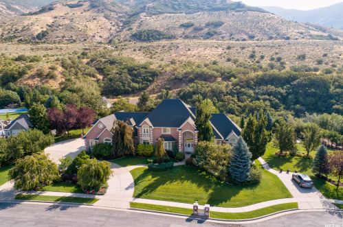 917 Signal Hl, West Kaysville, UT 84037-4400