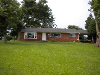1214 Jones Chapel Rd, Byrdstown TN  38549-4619 exterior