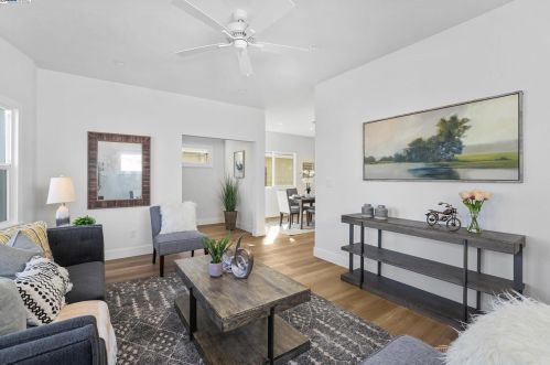 841 58th St, Oakland CA  94608-1403 exterior