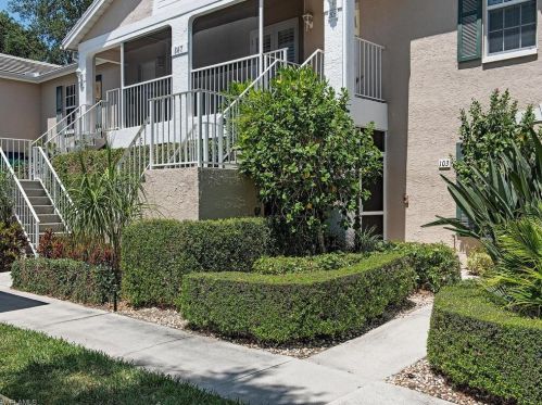 847 Tanbark Dr, Naples, FL 34108-6502