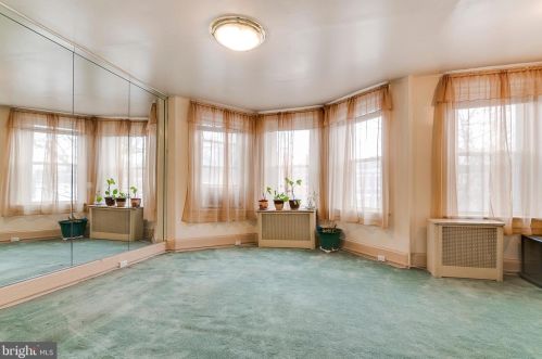 2030 Capitol St, Washington DC 20002-1102 exterior