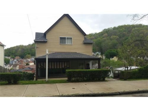 409 Card Ave, Wall, PA 15148-1115