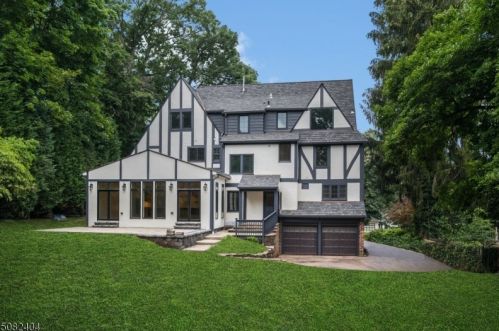 71 Llewellyn Rd, Montclair NJ  07042-2030 exterior