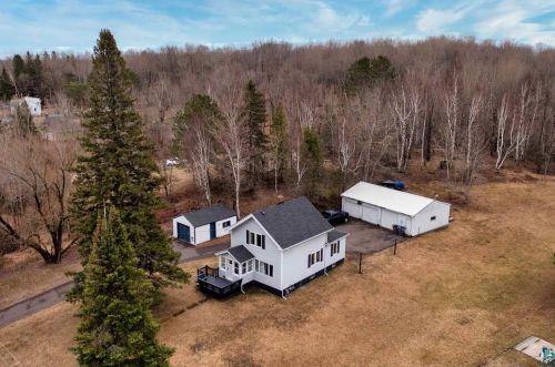 2893 Hutchinson Rd, Duluth, MN 55811-2883