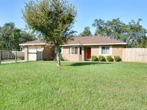 40601 7th Ave, Umatilla, FL 32784-7553