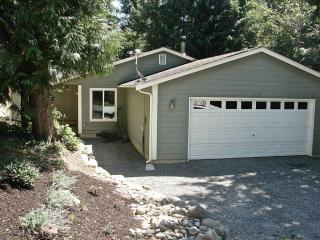 23430 Fiske Rd, Ohop, WA 98360-9394
