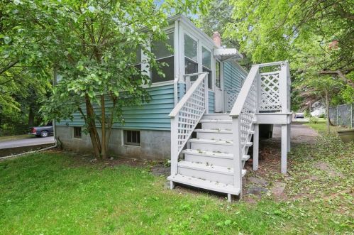 123 Woodland Dr, Milford CT  06460-5029 exterior