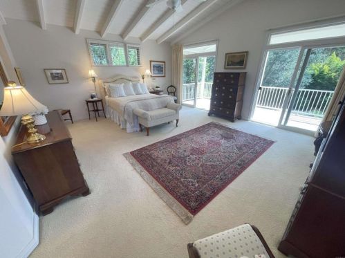 3304 Silver Oak Ln, Vista CA  92084-6614 exterior