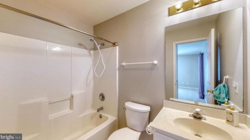 81 Planters Run Ct, Dover DE  19901-5874 exterior