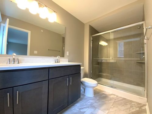 2404 Canterbury Dr, Imperial PA  15126-9179 exterior