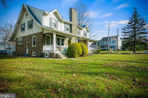 237 7th St, Lansdale, PA 19446-2623