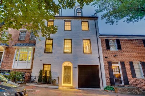 1683 34th St, Washington, DC 20007-2709