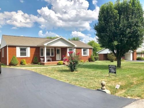 406 Wayne Dr, Hopkinsville, KY 42240-1363