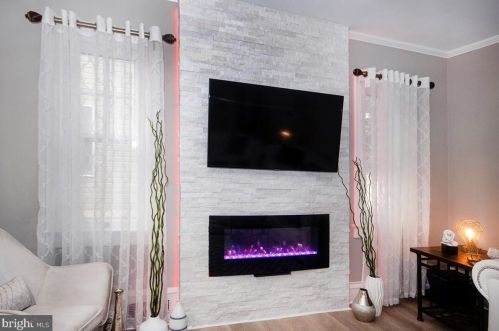 221 Kings Hwy, Camden NJ  08106-1616 exterior