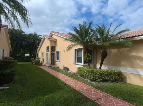 68 Sausalito Dr, Boynton Beach, FL 33436-2028