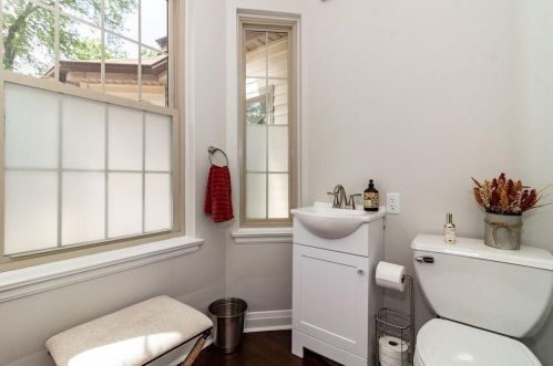 225 Ellendale Pkwy, Crown Point IN  46307-4341 exterior