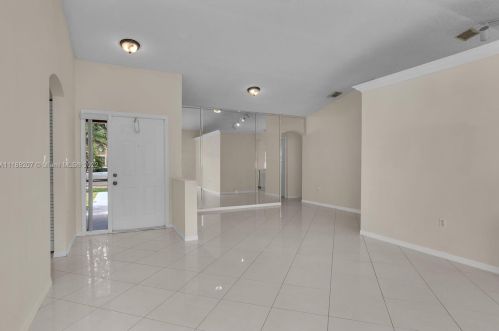 13640 17th Ct, Hollywood, FL 33027-3446