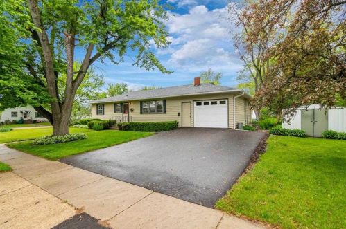 223 Martha St, Edgerton, WI 53534-2121