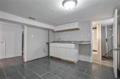 551 Leo St, Industrial Hillside NJ  07205-1726 exterior