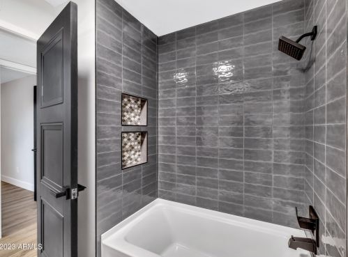 7142 12 St, Phoenix AZ 85022-3801 exterior