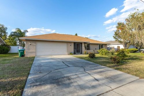 1213 24th St, Cape Coral, FL 33990-4635