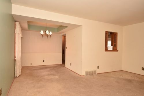 2104 113, Milwaukee WI 53226-4001 exterior