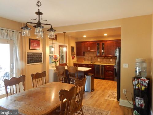 311 Delaware Ave, Lansdale PA 19446-3521 exterior