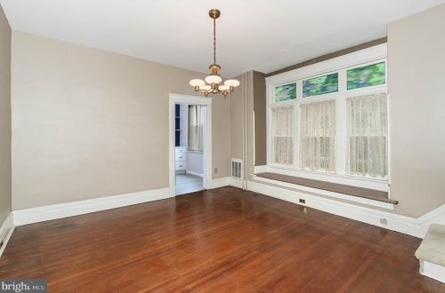 2342 Ellerslie St, Harrisburg PA 17104-2731 exterior