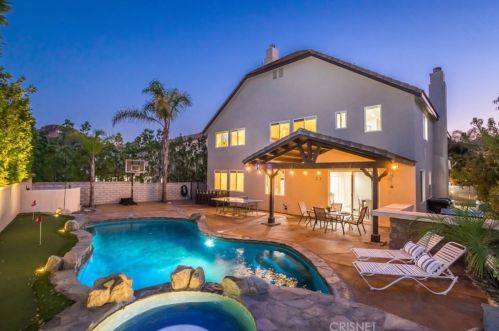 26621 Brooks Cir, Santa Clarita, CA 91381-1460