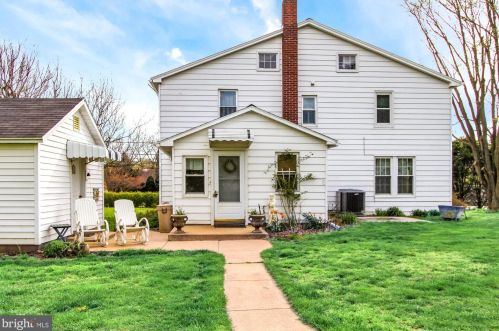 1111 Delta Rd, Red Lion PA  17356-9724 exterior