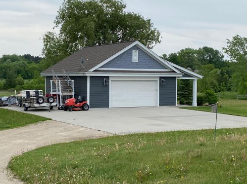 9544 Kara Ct, Kewaskum, WI 53040-8948