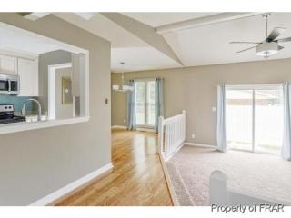 909 Hollydale Ln, Fayetteville, NC 28314-5751