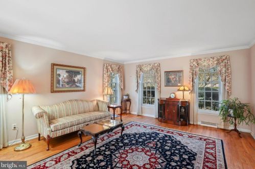 343 Richard Rd, Yardley PA  19067-1969 exterior