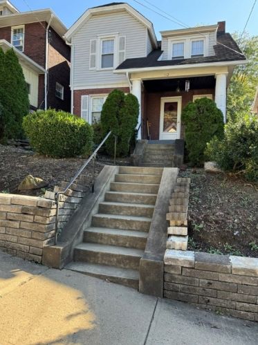 112 Gordon St, Pittsburgh, PA 15218-1606
