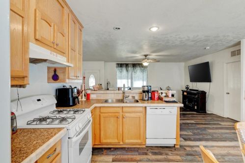 66 Sunnybrook Ln, Oroville CA  95965-8101 exterior