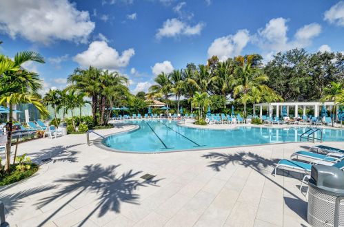 42 Northwoods Ln, Boynton Beach FL  33436-7405 exterior