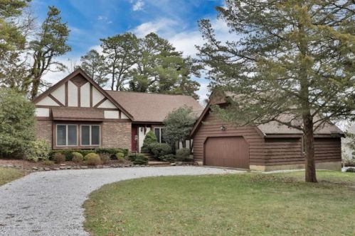 638 Rankin Rd, Brielle, NJ 08730-1726