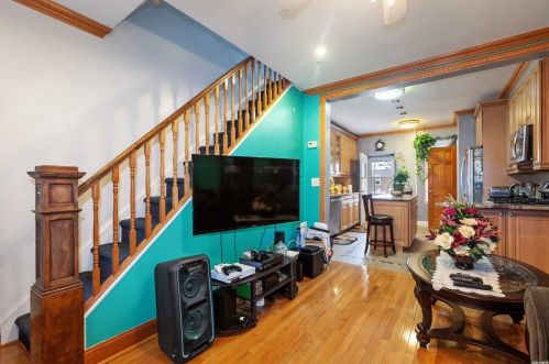 111-40 145th St, Jamaica, NY 11435-3632