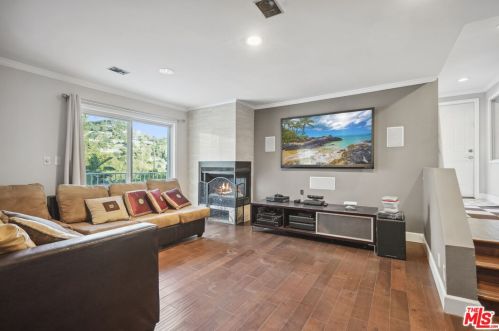 3511 Berry Dr, North Hollywood CA  91604-3862 exterior