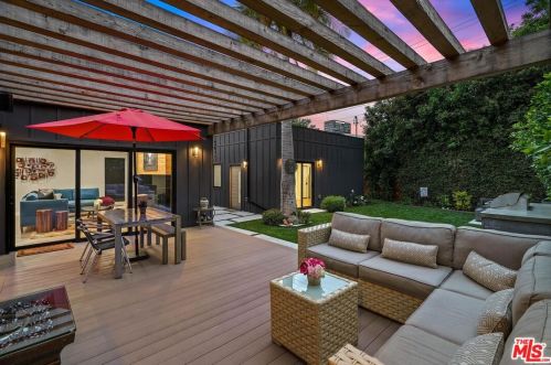 4709 Norwich Ave, Van Nuys CA  91403-2017 exterior