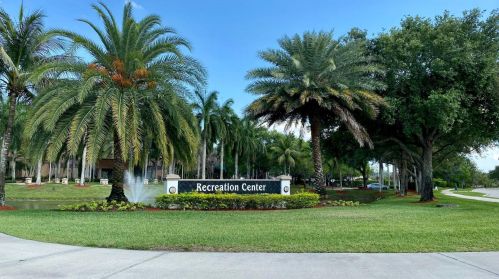 12834 21 St, Hollywood FL 33024-3216 exterior