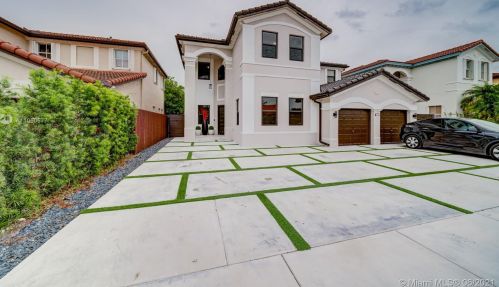 8941 178th St, Hialeah FL  33018-6554 exterior