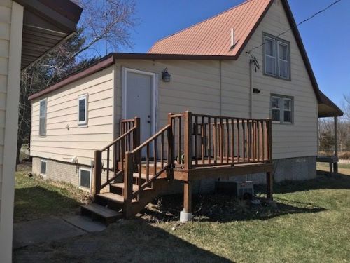391 Howard St, Richmond, IA 52247-9559